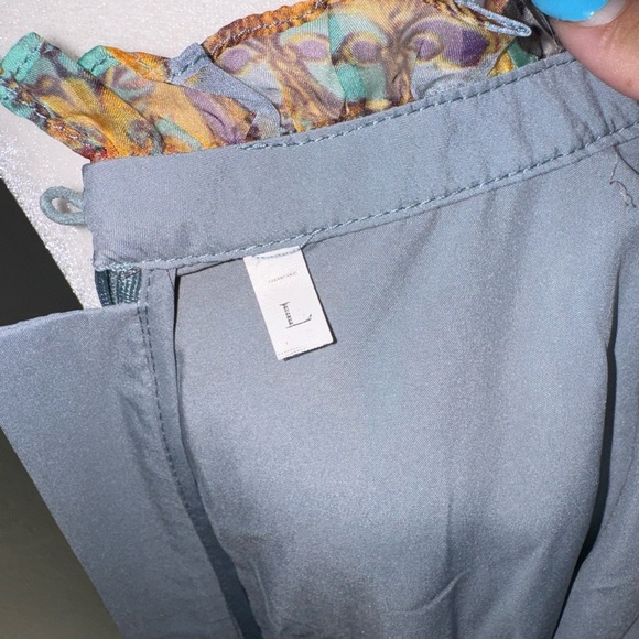 Patterned Dress - Picture 6 of 6